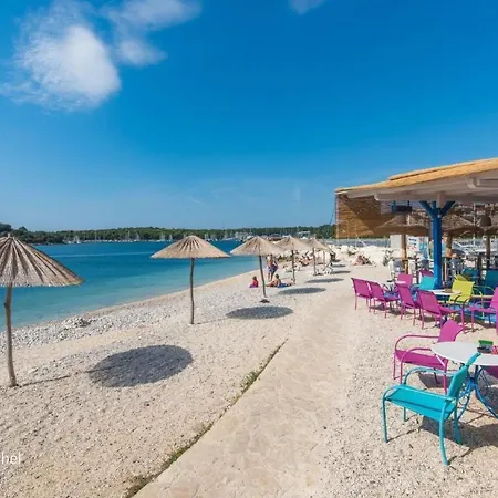 In Pjescana Uvala Mit Grosser Terrasse By Interhome Pula
